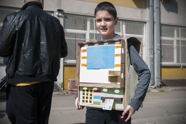 Dan planete Zemlje deca iz Osnovne škole "Jovan Jovanović Zmaj" obeležilia maskenbalom.