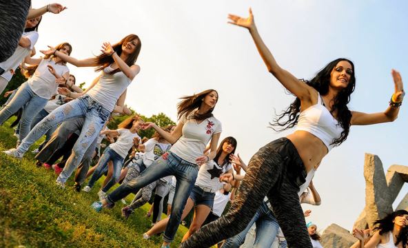 Zumba fitnes trening na Adi Ciganliji.
