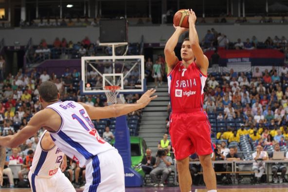 Đorđević: Bogdanovića bole leđa, a hoće da igra