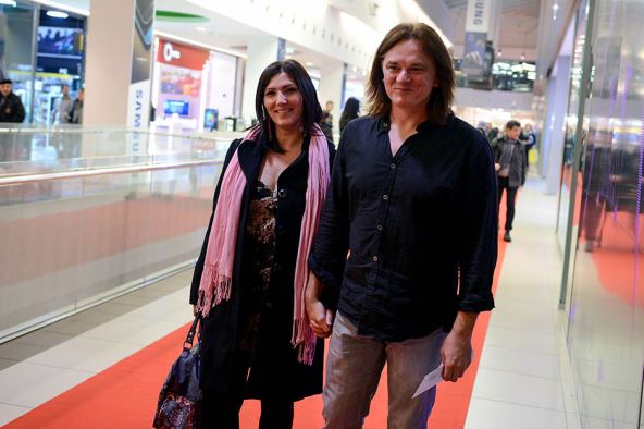 Srđan Mobi Dik došao na koncert devedesetih sa dvojnicom Ane Stanić