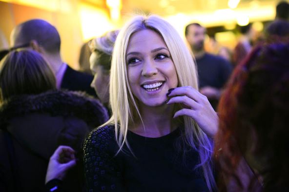 Milica Todorović pala na bini
