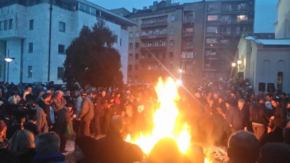 Badnje veče - paljenje badnjaka i Božićna liturgija