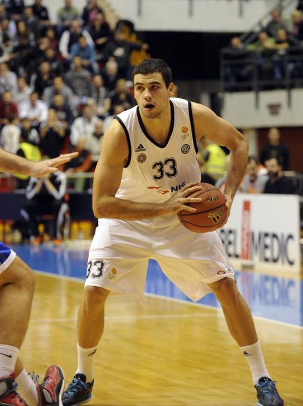 Dara Bubamara i košarkaš Nemanja Bezbradica