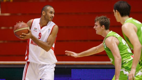 Barselona daje fudbalere za košarkaša Laboral Kuće Adama Hangu