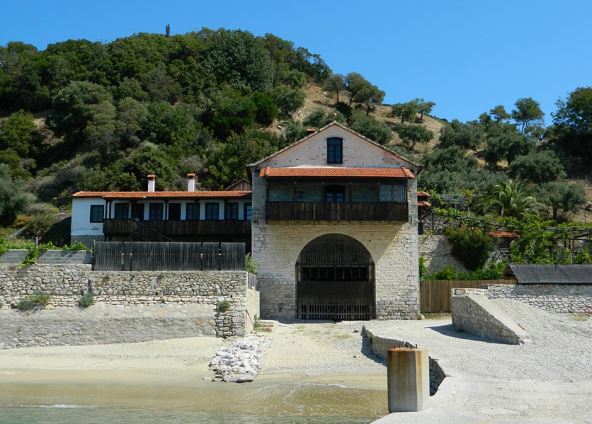Sveta Gora - Ženske kosti- da li bi ženama trebalo dozvoliti da dolaze? - Anketa