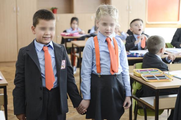 Školske uniforme u Srbiji: OŠ Sveti Sava Vrčin (FOTO)