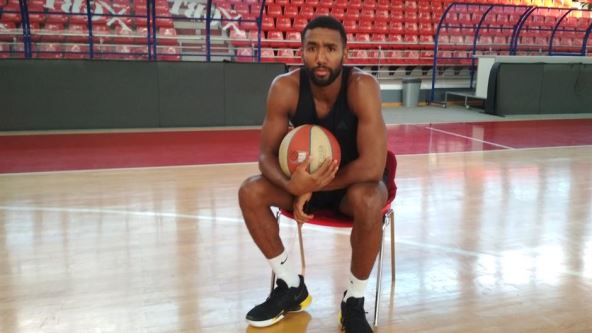 Amerikanci u Igokei: Čejs, Klipa i Dozet, Edvards i krmokolj