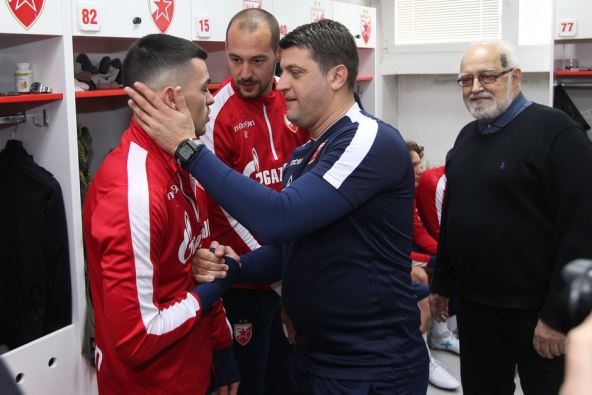 Kako je FK Crvena zvezda osvojila titulu Superliga 2017/18, Vladan Milojević, rotacija i Pešić