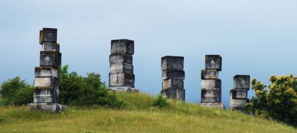 Spomenici bivše Jugoslavije komunistička arhitektura
