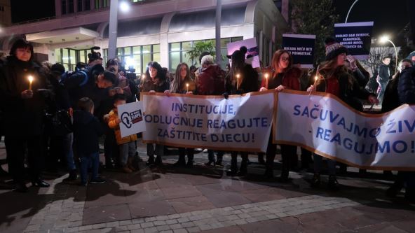 Podgorica umro pretučeni dečak protest
