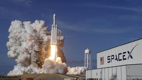 Najsnažnija raketa falkon hevi lansiranje Mars Ilon Mask