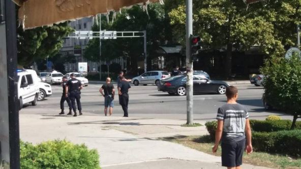 Bar - eksplozivna naprava na raskrsnici?