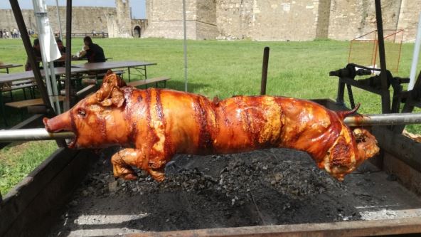 Zašto se jede svinjetina za Božić