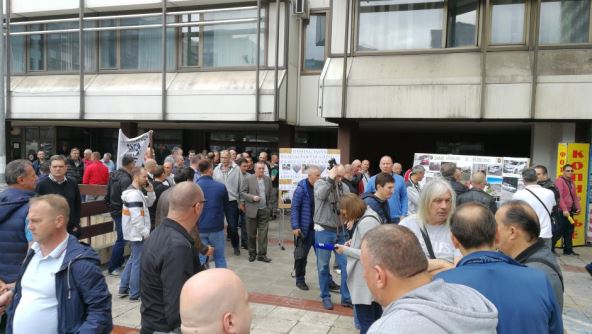 Taksi protest protiv neleganih prevoznika CarGo Cammeo Beograd intervju Boško Vukojević
