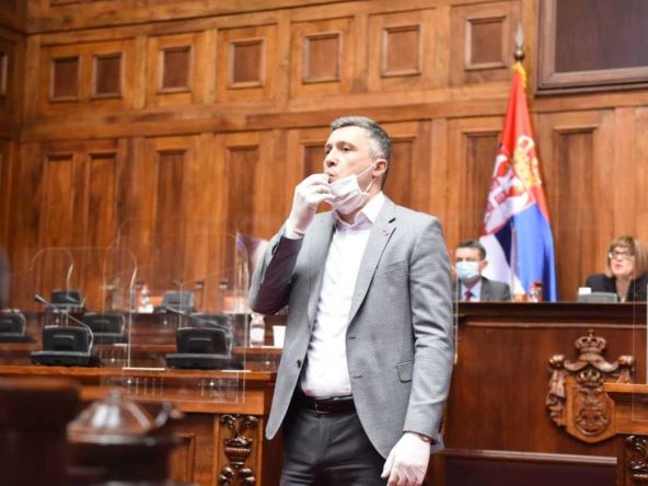 Skupština Srbije - incident - Boško Obradović