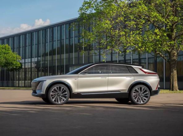 Kadilak električni model suv Tesla električni automobili video foto