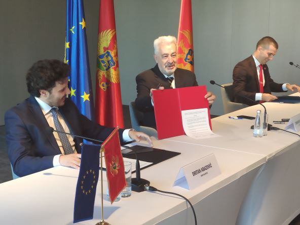 Napadnut Dritan Abazović u sudu u Podgorici