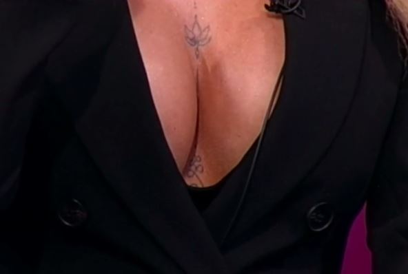 Teodora Džehverović tetovaža između grudi