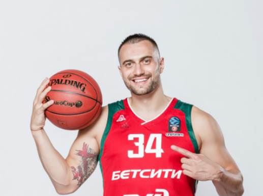 Ivan Paunić bio sa Anom Ivanović