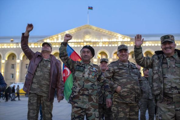 Zašto Iran ima komplikovan odnos sa većinom svojih suseda (Mapa)