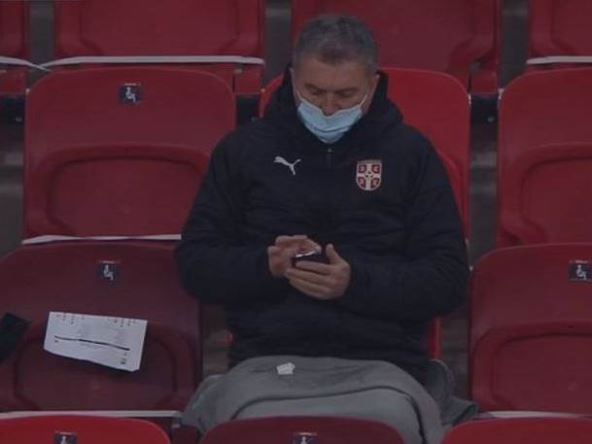 srbija madjarska liga nacija ljubisa tumbakovic foto ubod salje poruke telefon