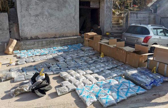 selo prosek narko afera droga podrum penzioner