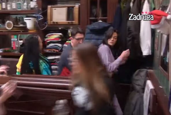 zadruga najnovije vesti kristijan golubovic nasrnuo na taru simov video