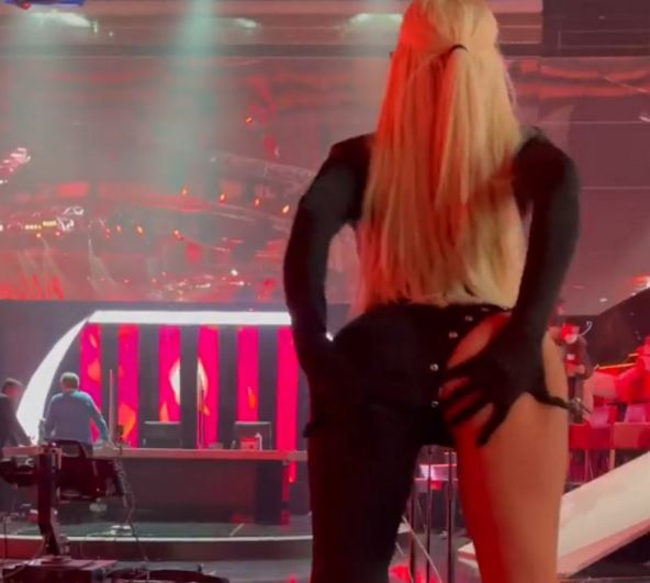 jelena karleusa haljina grand grudi i zadnjica foto, video