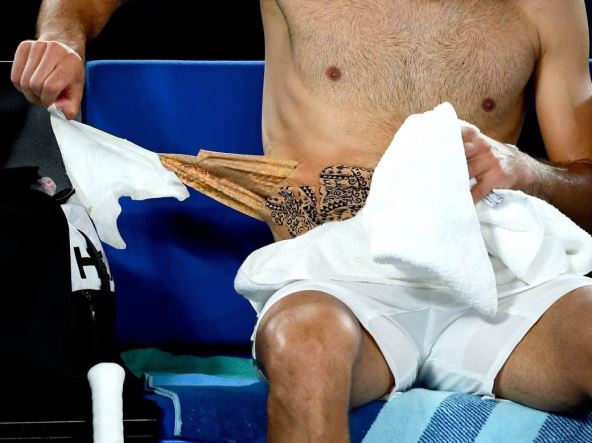 novak djokovic povreda australijan open ulises badio