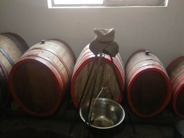 rakija sajkaca ciscenje cedjenje sumadija trikovi za bolju rakiju fotografije