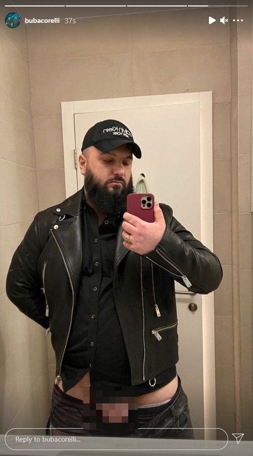 Buba Koreli pokazao polni organ