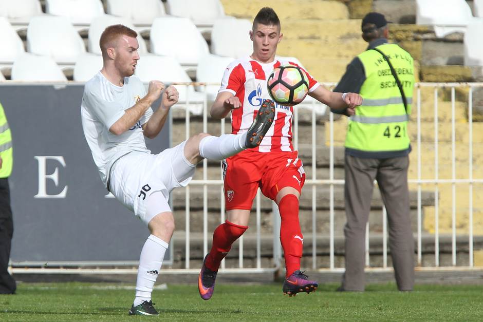 Srđan Plavšić krvav iznet sa terena