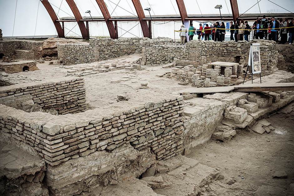 Viminacijum-arheologija-gnostici-urna