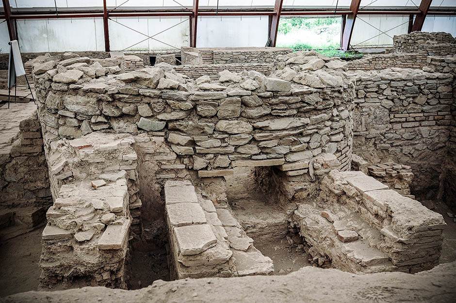 Viminacijum-arheologija-gnostici-urna