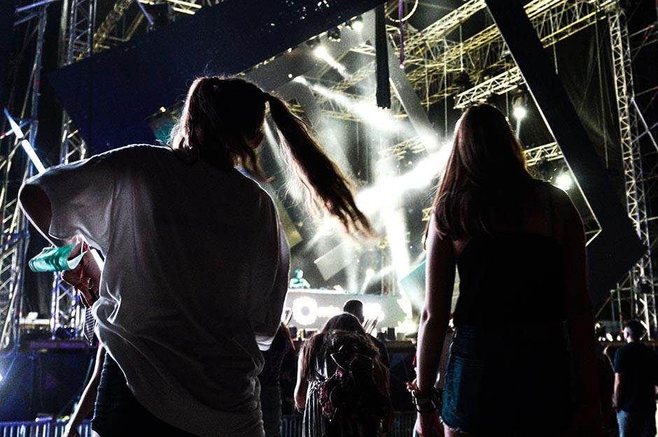 Lejdi Li vrući snimak iz bazena