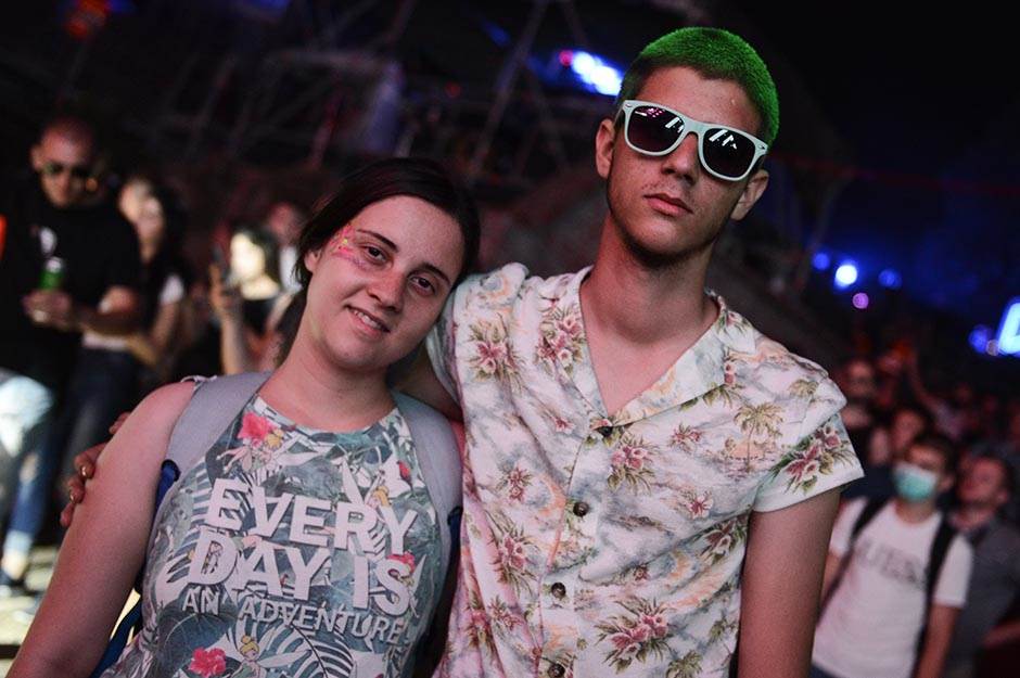 Lejdi Li vrući snimak iz bazena