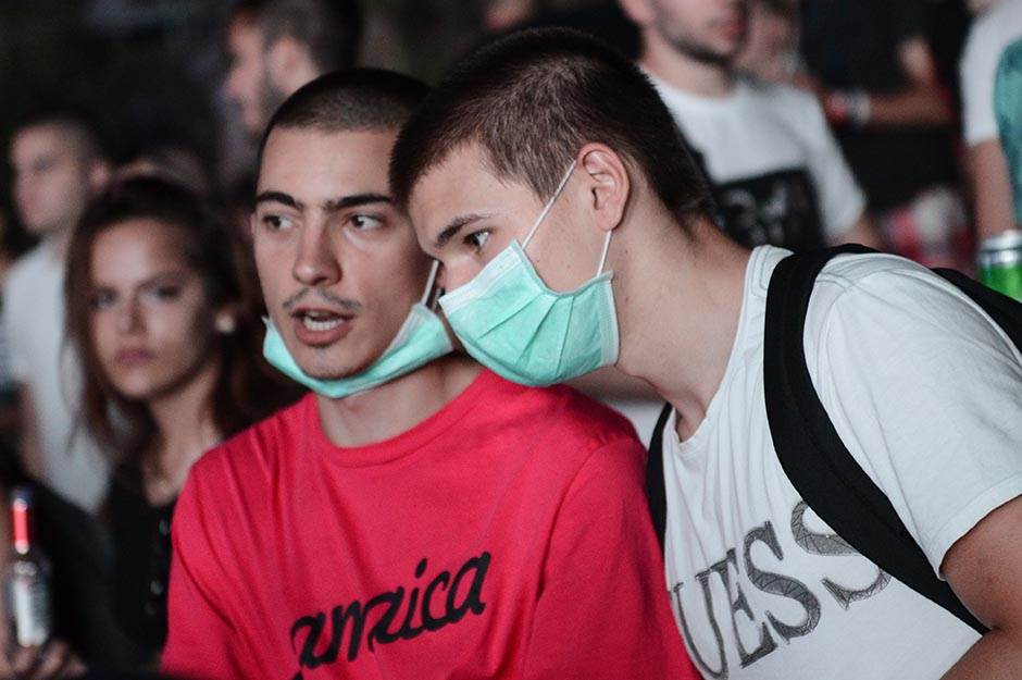 Lejdi Li vrući snimak iz bazena