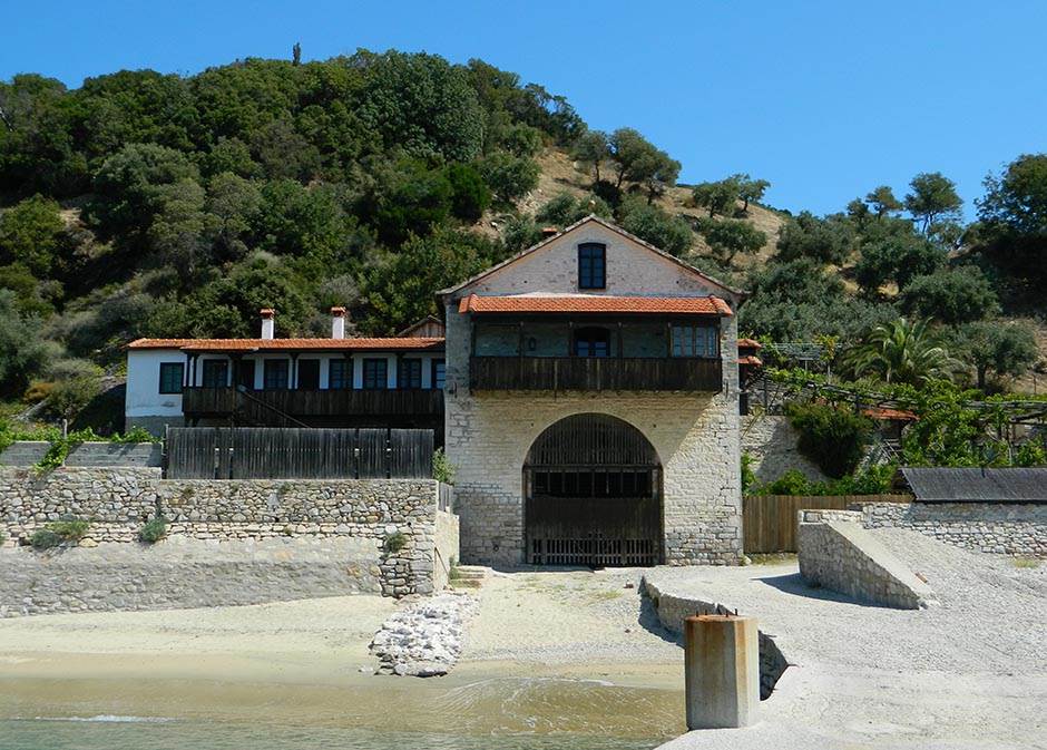 Sveta Gora - Ženske kosti- da li bi ženama trebalo dozvoliti da dolaze? - Anketa