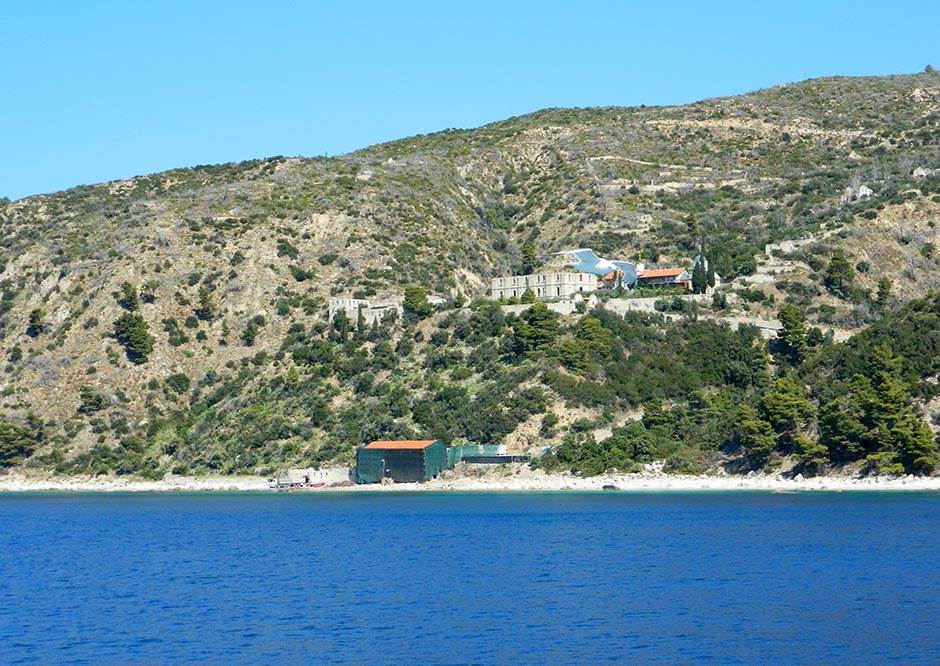 Sveta Gora - Ženske kosti- da li bi ženama trebalo dozvoliti da dolaze? - Anketa