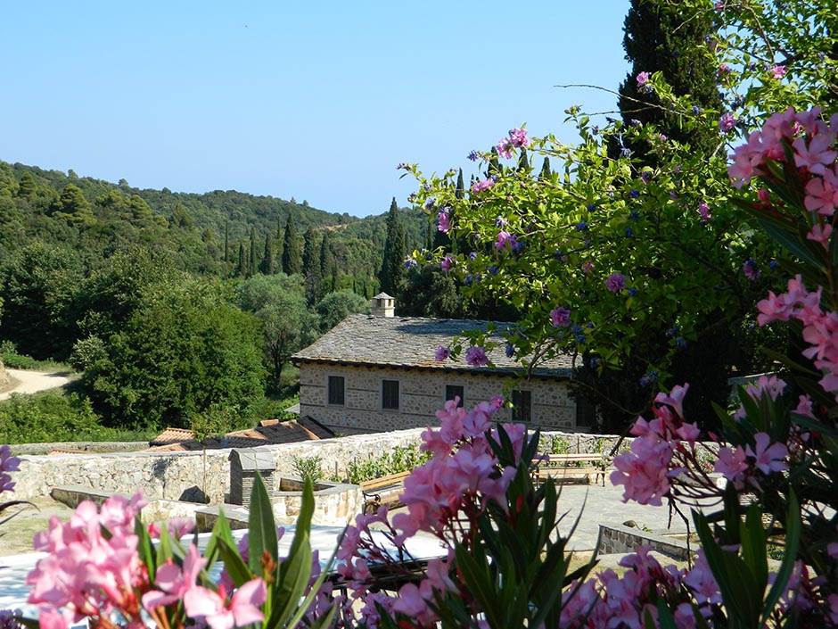 Sveta Gora - Ženske kosti- da li bi ženama trebalo dozvoliti da dolaze? - Anketa