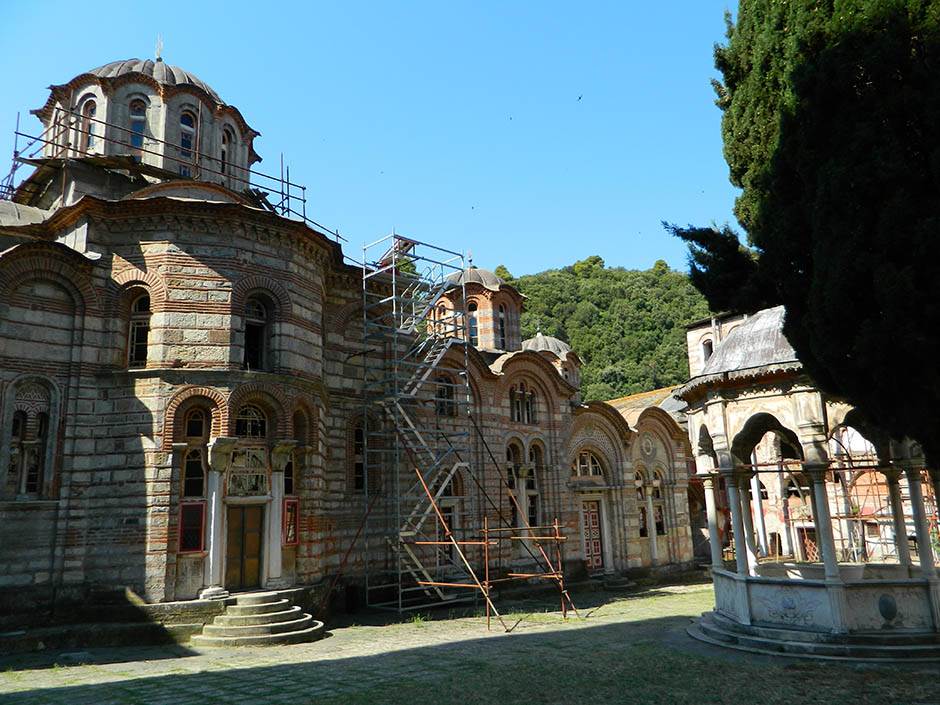 Sveta Gora - Ženske kosti- da li bi ženama trebalo dozvoliti da dolaze? - Anketa