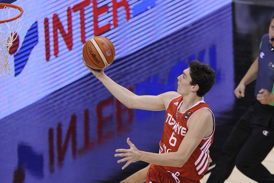 Džedi Osman trenirao pred polufinale sa Grčkom