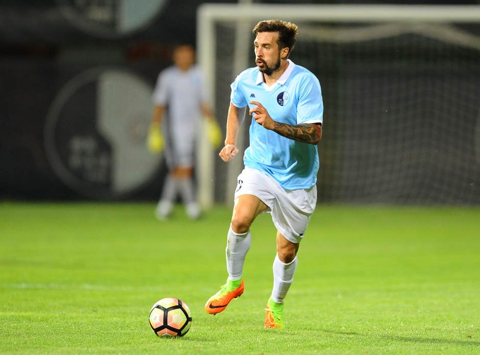 Sandra Afrika trebalo da se uda za Vladimira Volkova