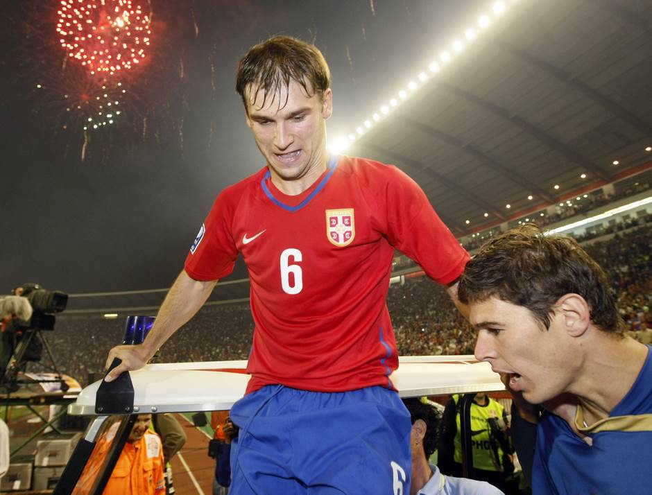 Branislav Ivanović pomagao hrvatskom golmanu Mateju Delaču