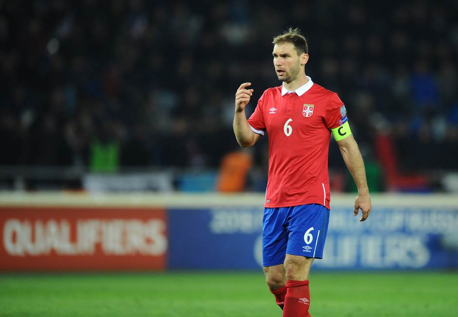 Branislav Ivanović pomagao hrvatskom golmanu Mateju Delaču