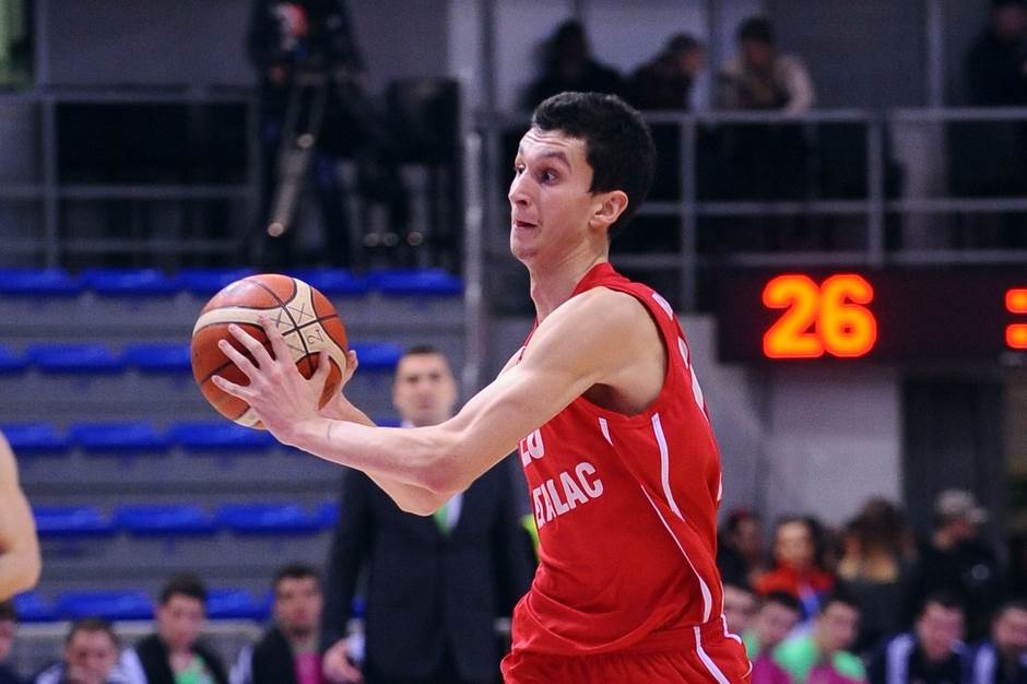 Petar Rakićević koš sa pola terena za pobedu Vojvodine