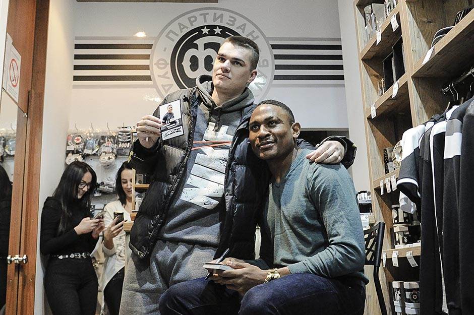 Tavamba dao gol Kristijanu Ronaldu