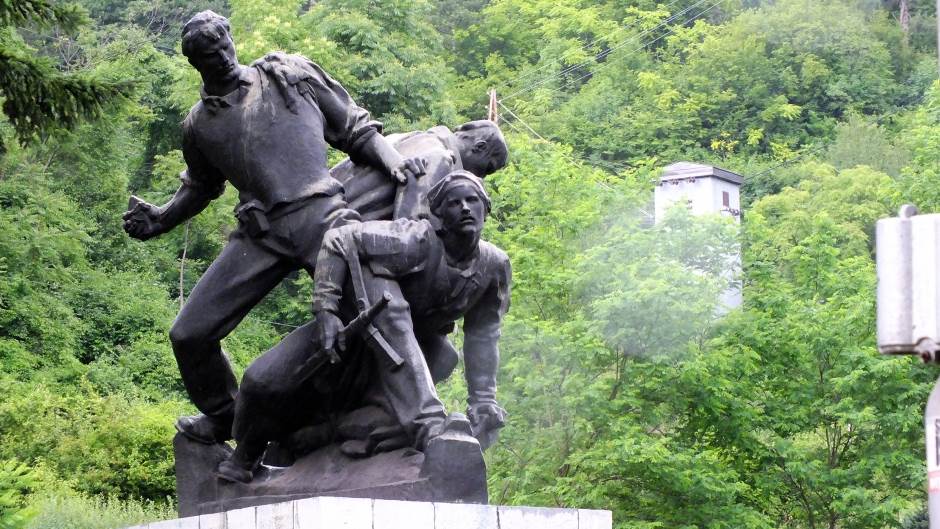 Spomenici bivše Jugoslavije komunistička arhitektura