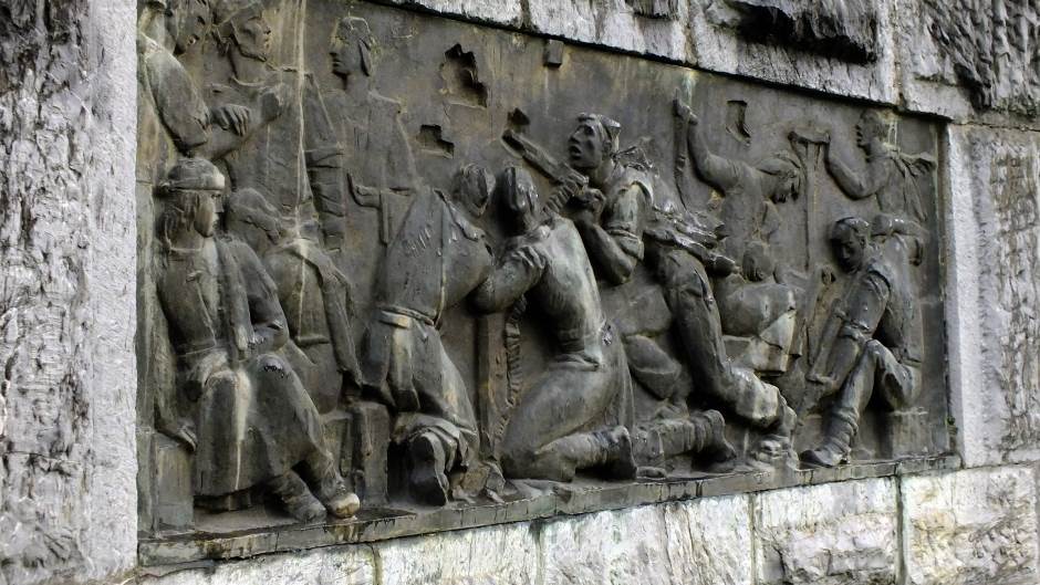 Spomenici bivše Jugoslavije komunistička arhitektura