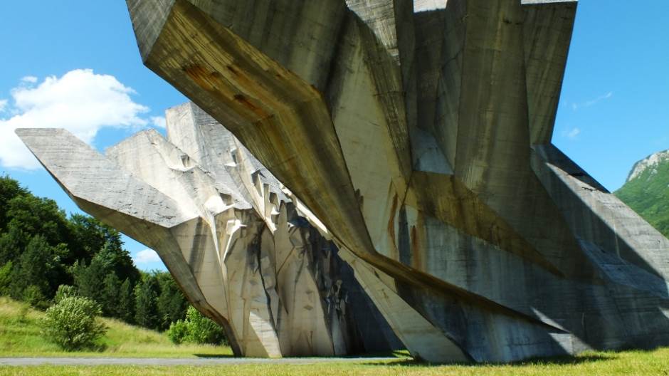 Spomenici bivše Jugoslavije komunistička arhitektura